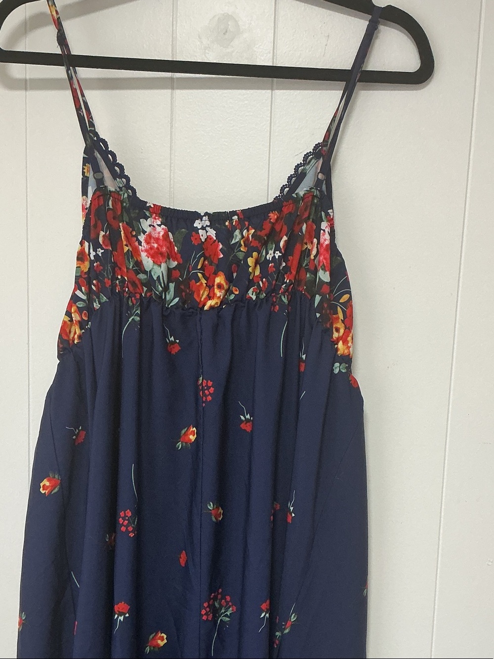 SHEIN Navy Floral Lace-Trim Spaghetti Strap Camisole - Picture 3 of 3